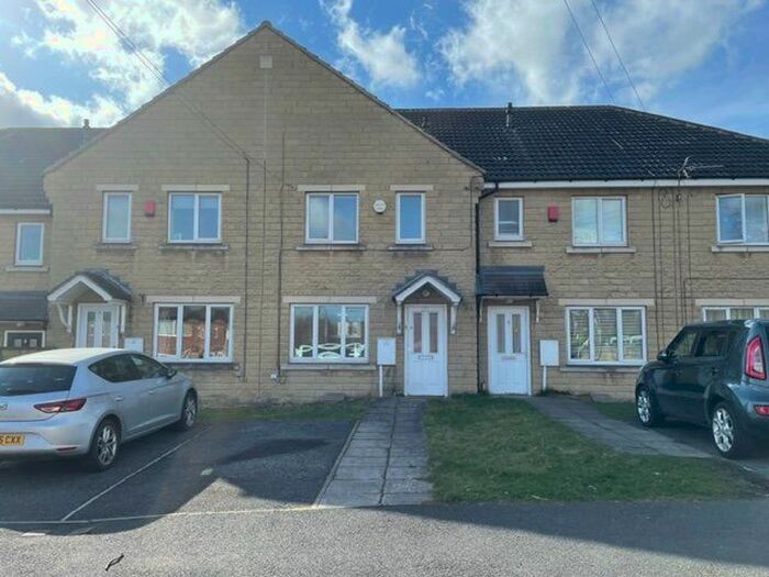3 Bedroom Semi-Detached House To Rent In Aspen Gardens, Worsbrough, Barnsley, South Yorkshire, S70
