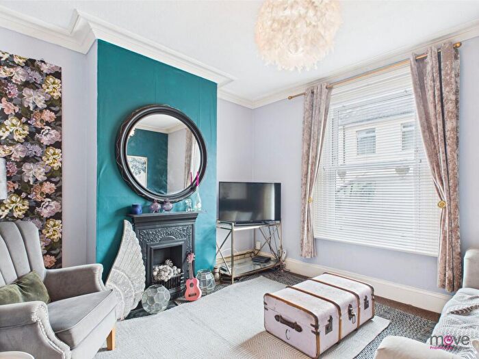 4 Bedroom Terraced House To Rent In Swindon Street, Cheltenham, GL51
