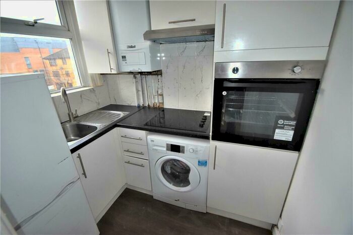 1 Bedroom Flat To Rent In Broad Green Avenue, Croydon, CR0