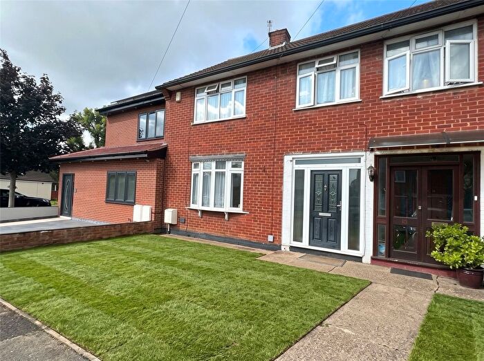 3 Bedroom Terraced House To Rent In Harlesden Road, Romford, Essex, RM3