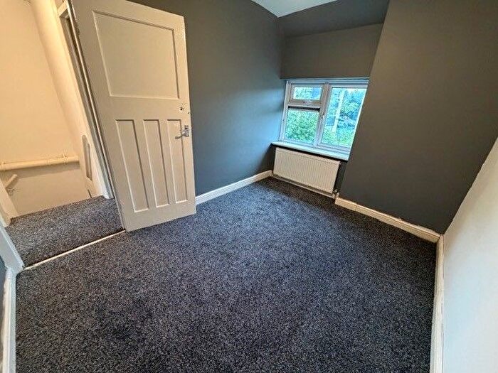 3 Bedroom Semi-Detached House To Rent In Holden Crescent, Walsall, WS3