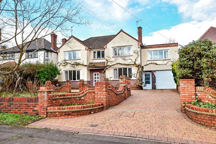 5 Bedroom Detached House For Sale In Warren Road, Ickenham, UB10