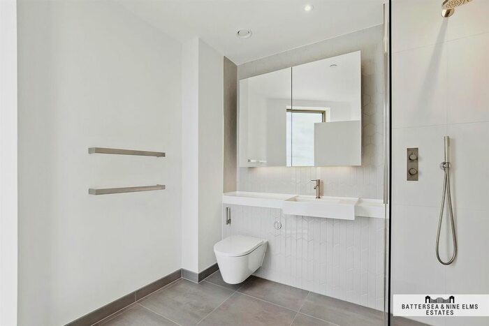 2 Bedroom Flat To Rent In Ashley Road, London, N17