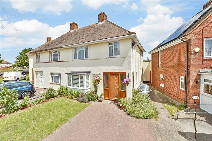 3 Bedroom Semi Detached House For Sale In Manor Grove, Sittingbourne, Kent, ME10