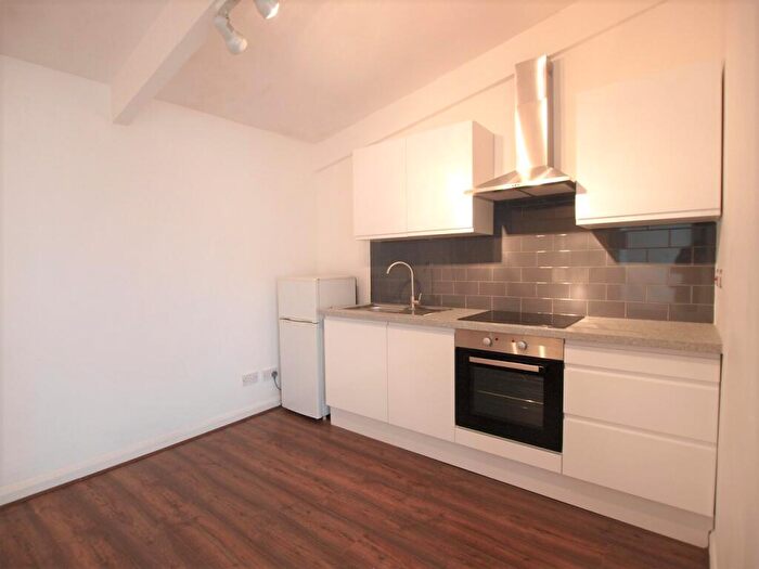 1 Bedroom Detached House To Rent In Hornsey Road, Islington, N19