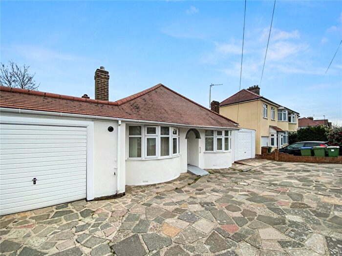 4 Bedroom Bungalow To Rent In Heversham Road, Bexleyheath, DA7