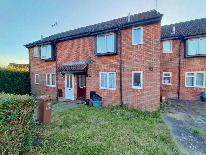 Studio To Rent In Carters Close, Stevenage, SG2