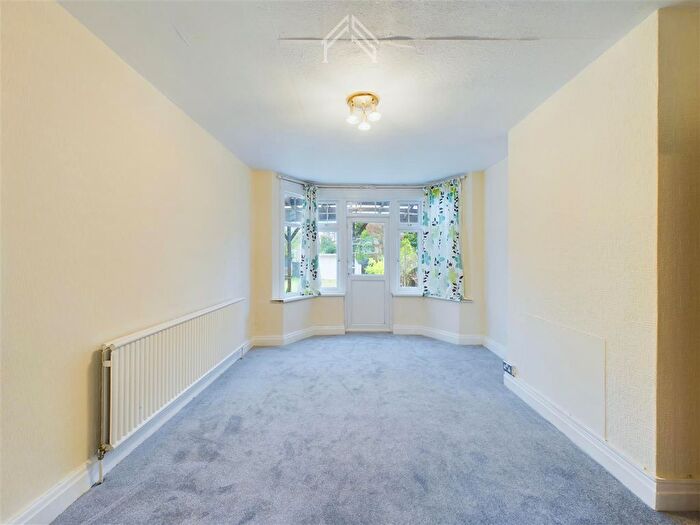 4 Bedroom Property To Rent In Vista Way, Harrow, HA3