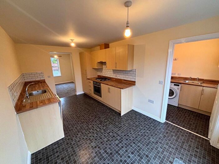 3 Bedroom End Of Terrace House To Rent In Church Street, Uttoxeter, ST14