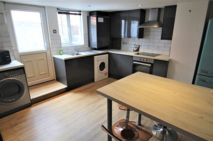 5 Bedroom Terraced House To Rent In Langdale Terrace, Headingley, Leeds, Leeds, LS6