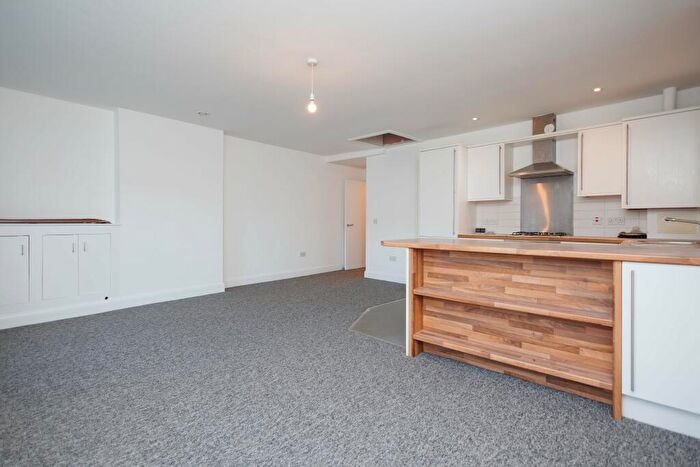 2 Bedroom Flat To Rent In Old Christchurch Road, Bournemouth, BH1