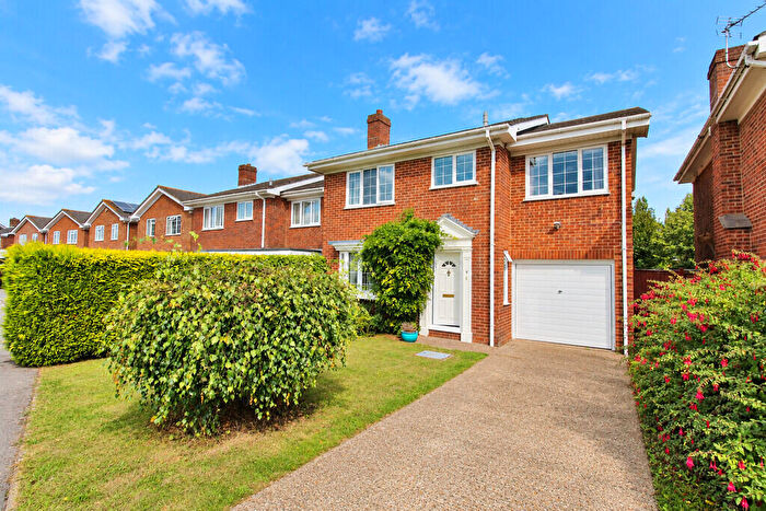 4 Bedroom Detached House For Sale In Hazelwood, Stubbington, Fareham, PO14