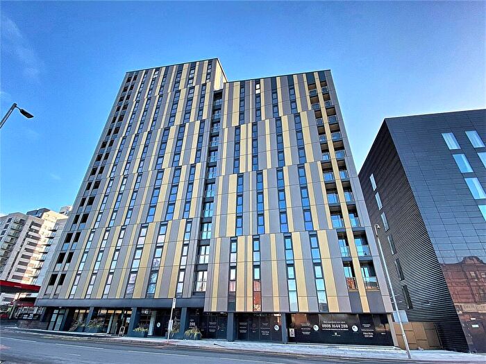 1 Bedroom Apartment To Rent In Cheetham Hill Road, Manchester, Greater Manchester, M4
