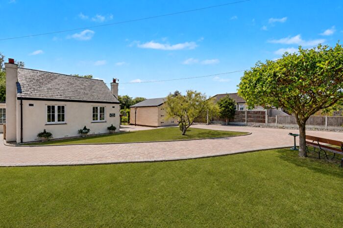 3 Bedroom Bungalow For Sale In Fairmead, Burnt Mills Road, Basildon, SS13