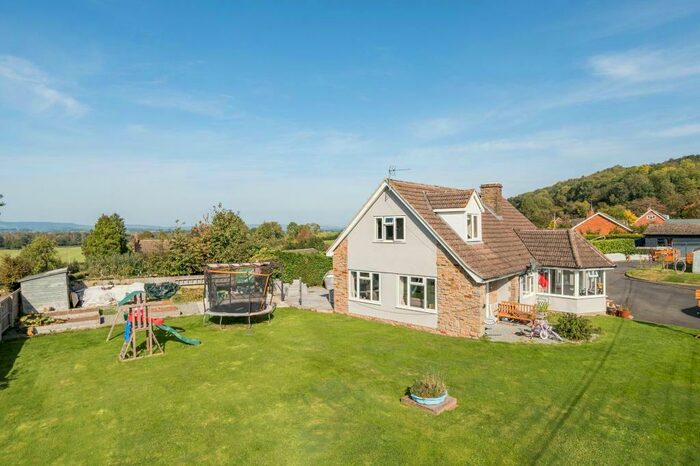 4 Bedroom Detached House For Sale In Bush Bank, Herefordshire, HR4