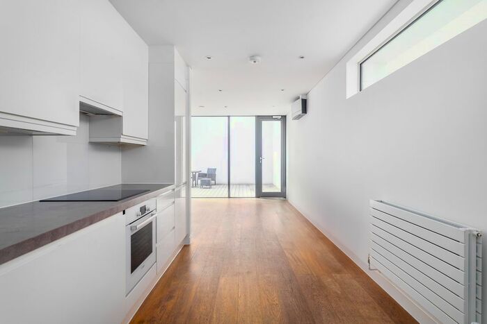 2 Bedroom Flat To Rent In Berwick Street, Soho, W1F