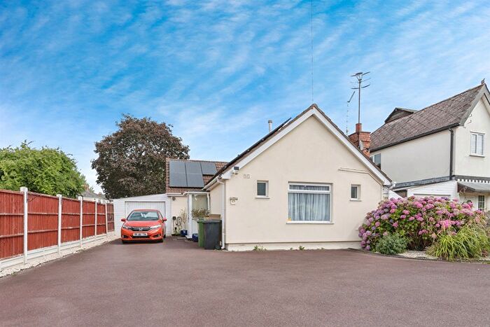 3 Bedroom Detached Bungalow For Sale In Bilford Road, Worcester, WR3
