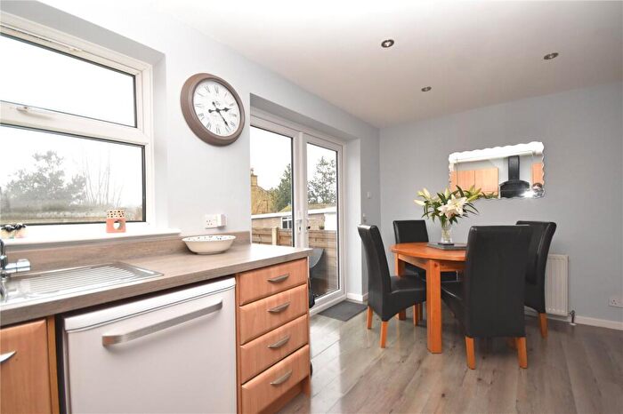 3 Bedroom Semi-Detached House For Sale In Harthill, Gildersome, Morley, Leeds, LS27