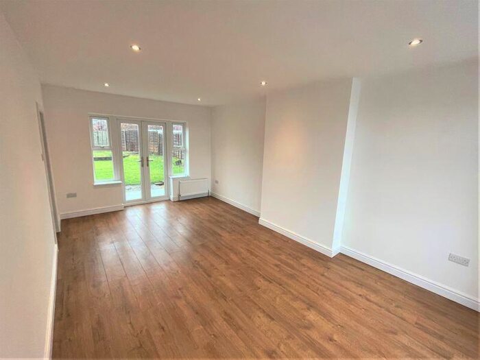 3 Bedroom Detached House To Rent In Parkstone Drive, Manchester, M27