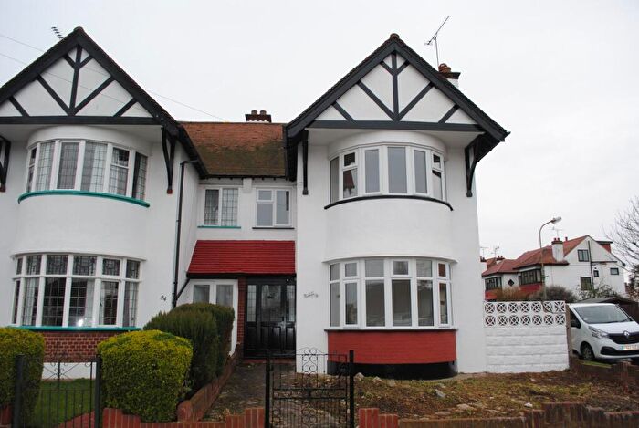 3 Bedroom Semi-Detached House To Rent In Midhurst Avenue, Westcliff-on-Sea, SS0