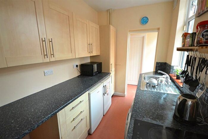 4 Bedroom Terraced House To Rent In Bulwer Road, Leicester, LE2