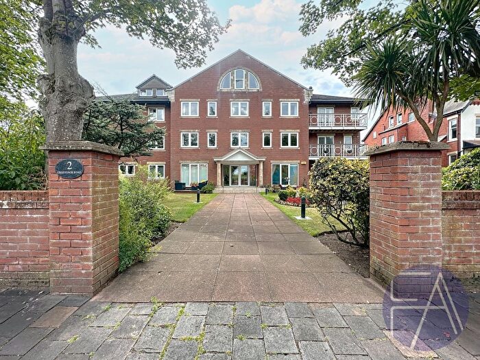 3 Bedroom Flat For Sale In Grosvenor Road, Southport, Merseyside, PR8