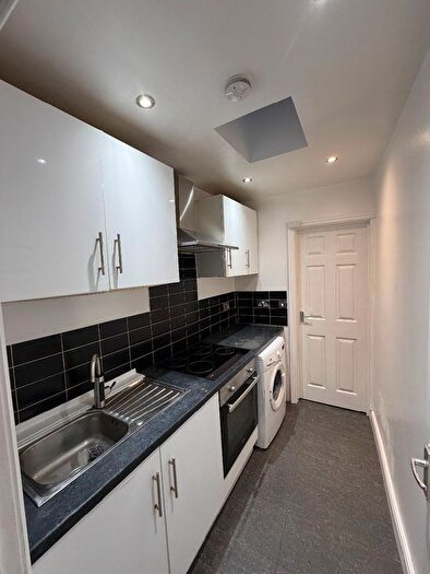 1 Bedroom Flat To Rent In Mitcham Road, Tooting, SW17