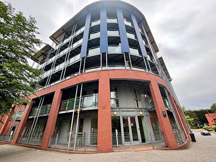 2 Bedroom Flat For Sale In Wheeleys Lane, Birmingham, B15
