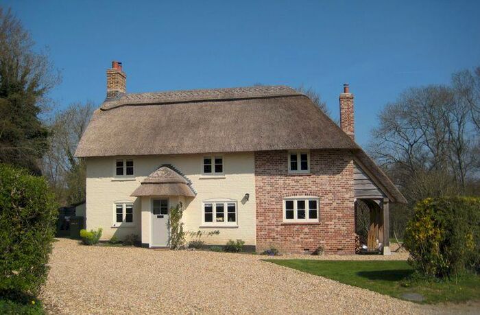 3 Bedroom Character Property To Rent In Farringdon, Nr Alton / Winchester / Petersfield, Hampshire, GU34