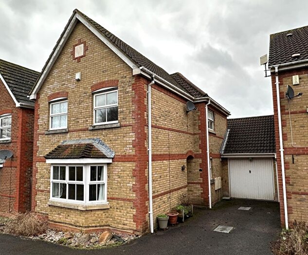 4 Bedroom Detached House To Rent In Hathaway Gardens, Basingstoke, RG24