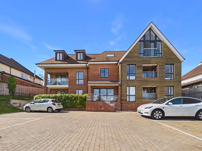 3 Bedroom Duplex For Sale In Woodcrest Road, Purley, CR8