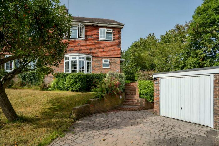 3 Bedroom Semi-Detached House For Sale In Grantham Bank, Barcombe, Lewes, BN8
