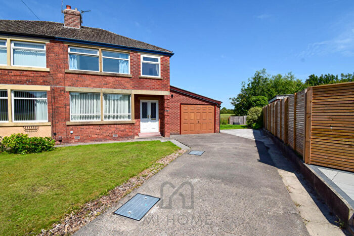 3 Bedroom Semi-Detached House For Sale In Crofts Close, Kirkham, Preston, Lancashire, PR4
