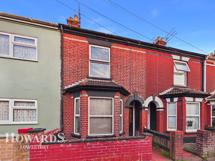 3 Bedroom Terraced House For Sale In Worthing Road, Lowestoft, NR32