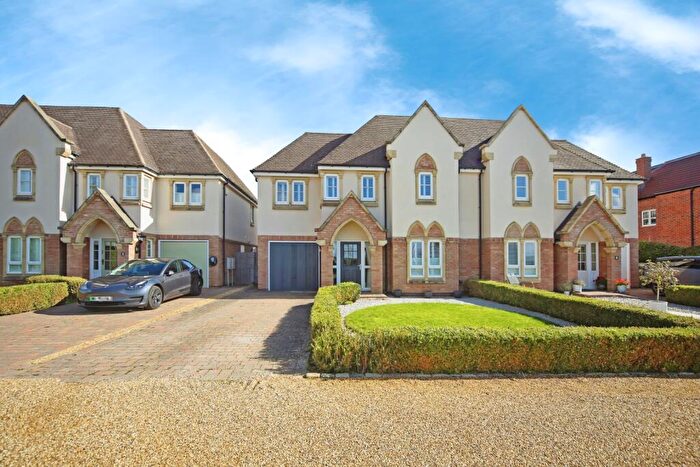 4 Bedroom Semi-Detached House For Sale In Banbury Road, Stratford-upon-Avon, Warwickshire, CV37