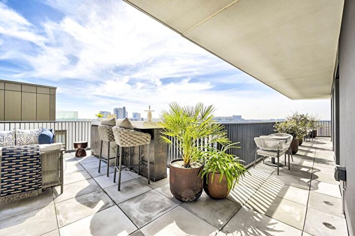 2 Bedroom Flat For Sale In White City Living, White City, W12