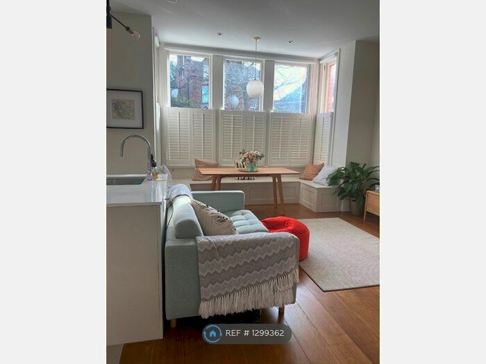 1 Bedroom Flat To Rent In Ambleside Avenue, London SW16