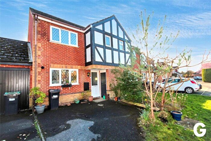 3 Bedroom Semi-Detached House For Sale In Lin Brook Drive, Ringwood, Hampshire, BH24