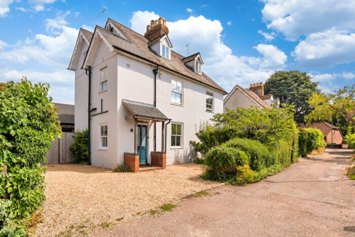 3 Bedroom Semi-Detached House For Sale In Croft Villas, Wallingford, OX10