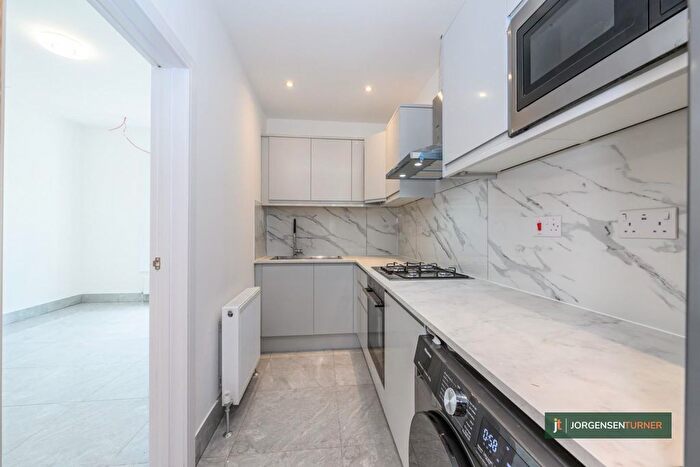 Studio To Rent In Shoot Up Hill, London, NW2