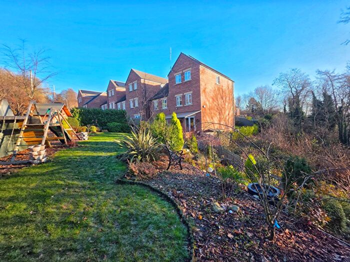 5 Bedroom Detached House For Sale In Darley Cross, Worsbrough, Barnsley, S70