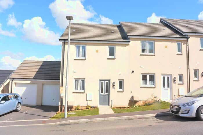 3 Bedroom Semi-Detached House To Rent In Hillside Drive, Okehampton, EX20