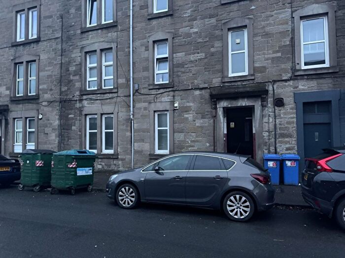 3 Bedroom Flat To Rent In Canning Street, DD3