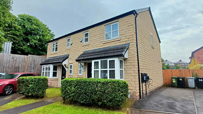 3 Bedroom Semi-Detached House For Sale In Leat Place, Bollington, SK10