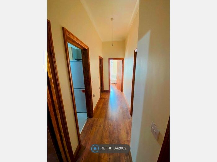 2 Bedroom Flat To Rent In Providence Place, Brighton And Hove, BN1