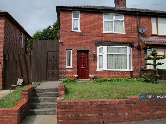 2 Bedroom Semi-Detached House To Rent In Clapham Street, Manchester, M40