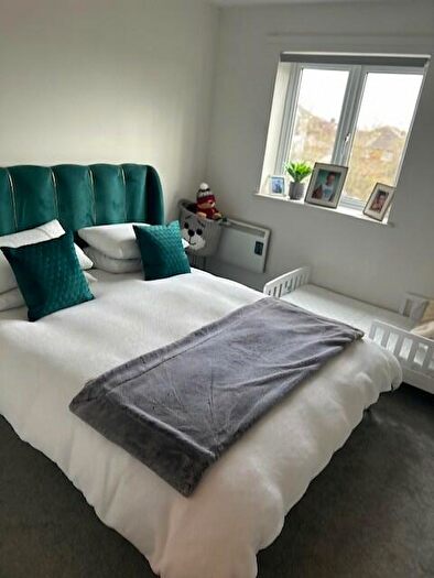 1 Bedroom Flat For Sale In Celandine Grove, London, N14