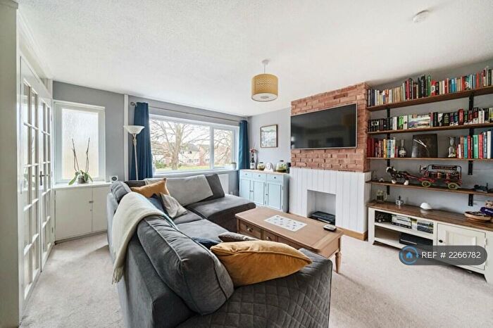 3 Bedroom Semi-Detached House To Rent In Mandarin Way, Cheltenham, GL50