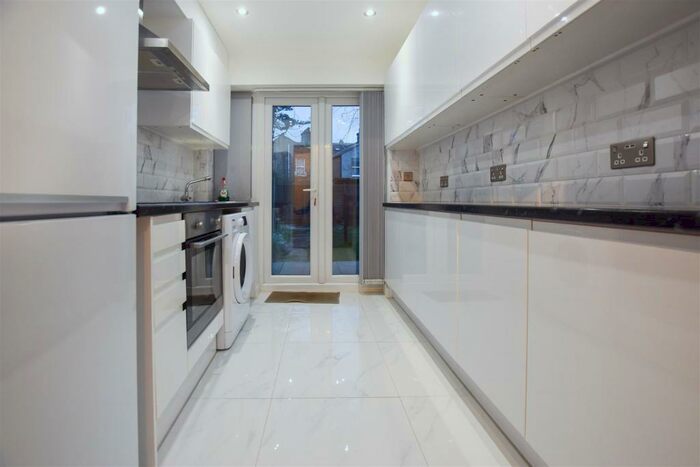 2 Bedroom Flat To Rent In Byron Road, Wembley, HA0