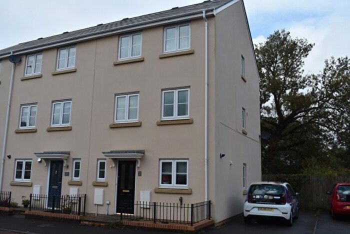 4 Bedroom Town House To Rent In Clayton Drive, Pontarddulais, SA4